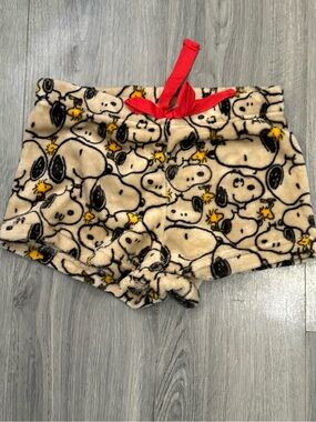 Cozy Printed Fleece Shorts with Red Drawstring - Peanuts Snoopy